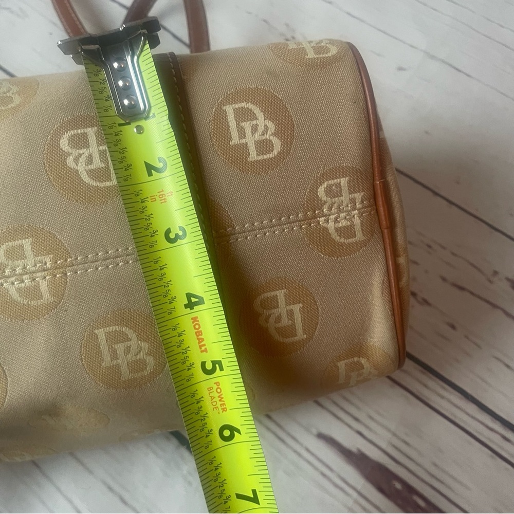 Vintage Dooney & Bourke Barrel Bag - Picture 10 of 11